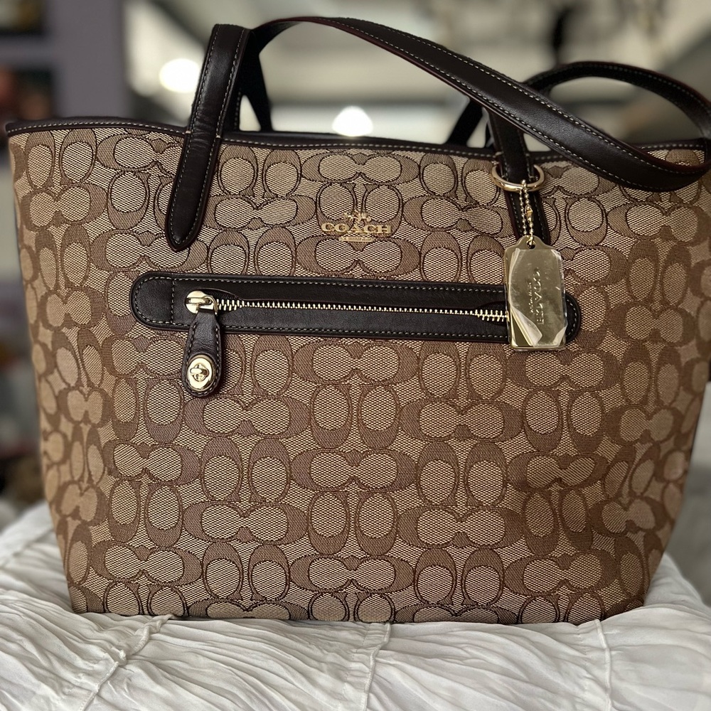 COACH TOTE